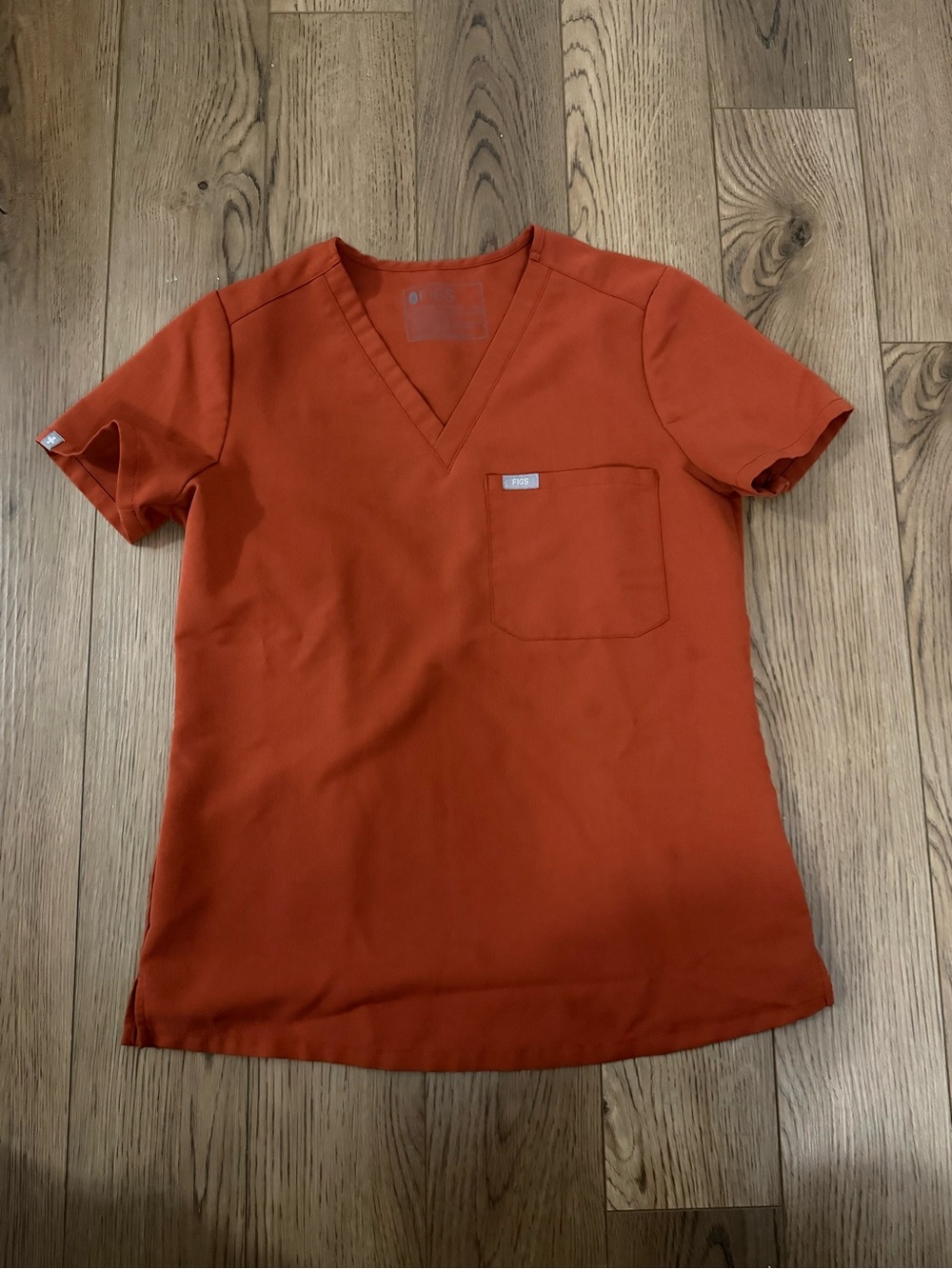 FIGS Catarina One-Pocket Scrub Top Auburn (Size XS)